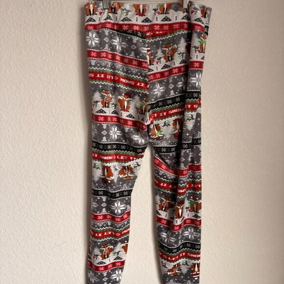 No Boundaries Juniors' Let It Snow Velour Leggings - Picture 2 of 3